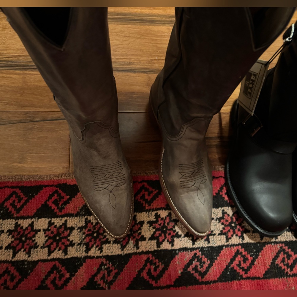 FRYE made in USA grey cowboy boots